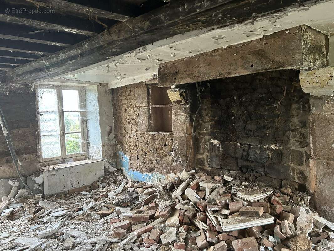 Maison à PONT-D&#039;OUILLY