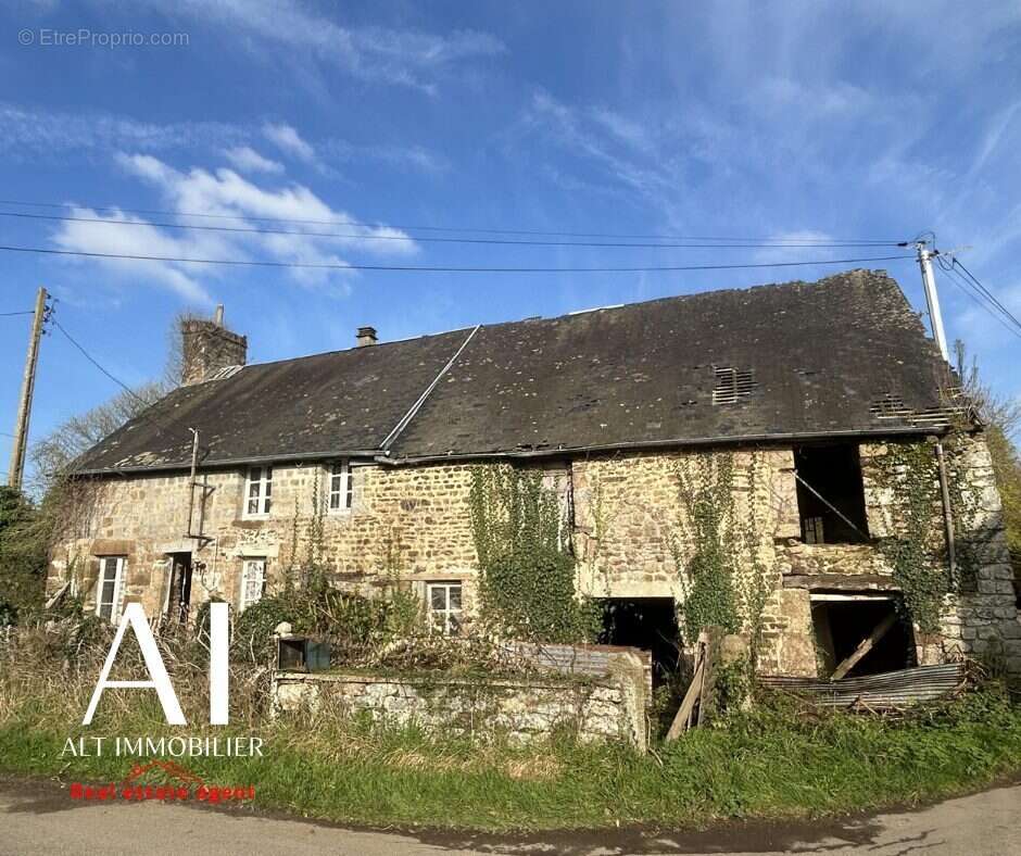 Maison à PONT-D&#039;OUILLY
