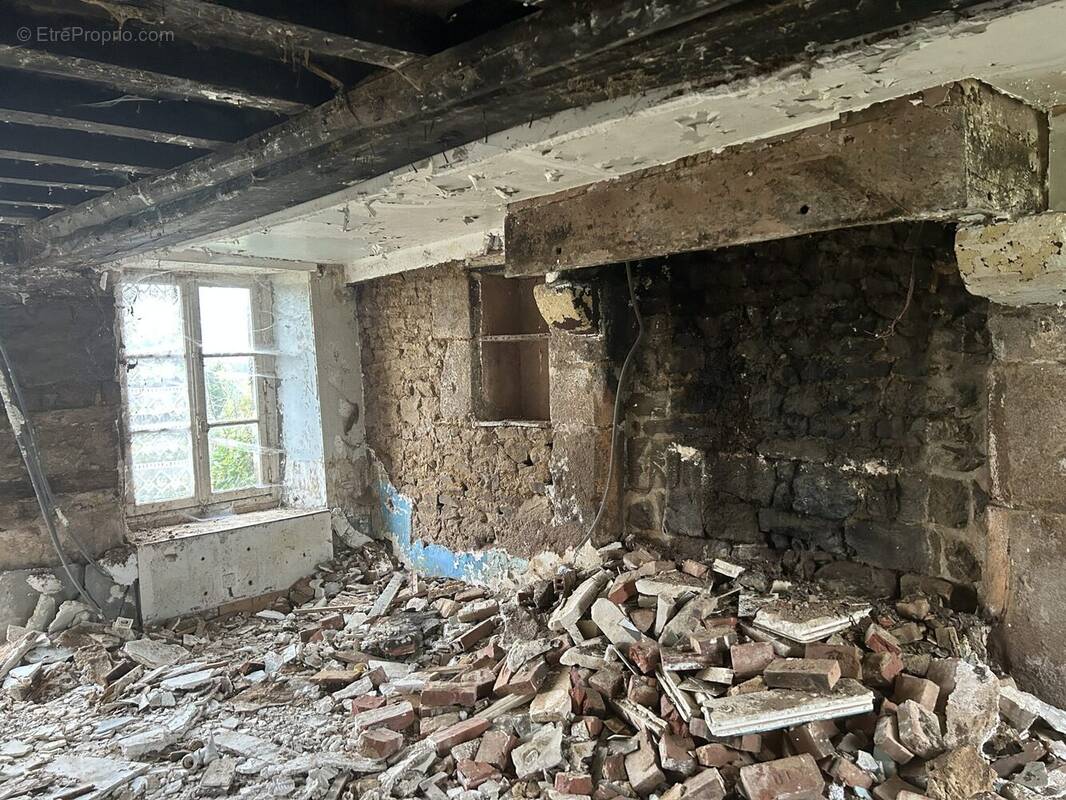 Maison à CONDE-SUR-NOIREAU