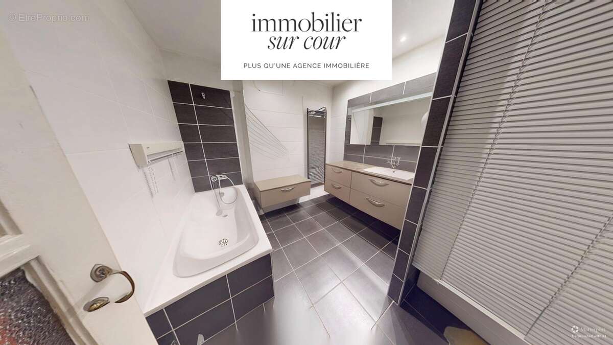 Appartement à SAINT-ETIENNE