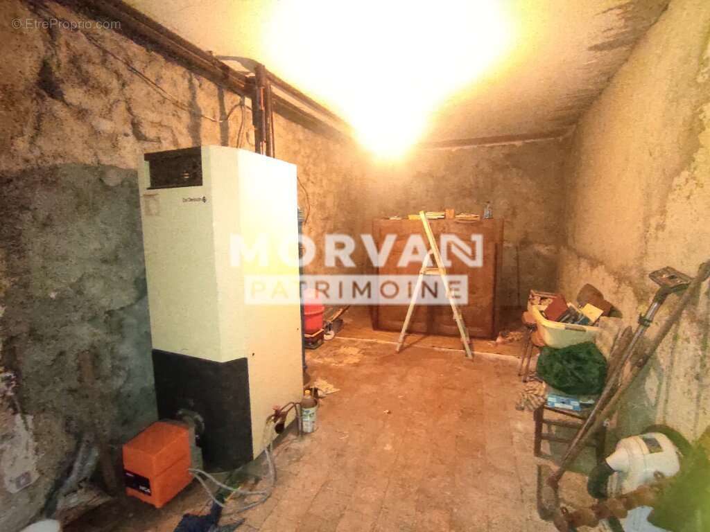 Maison à SAINT-HILAIRE-EN-MORVAN