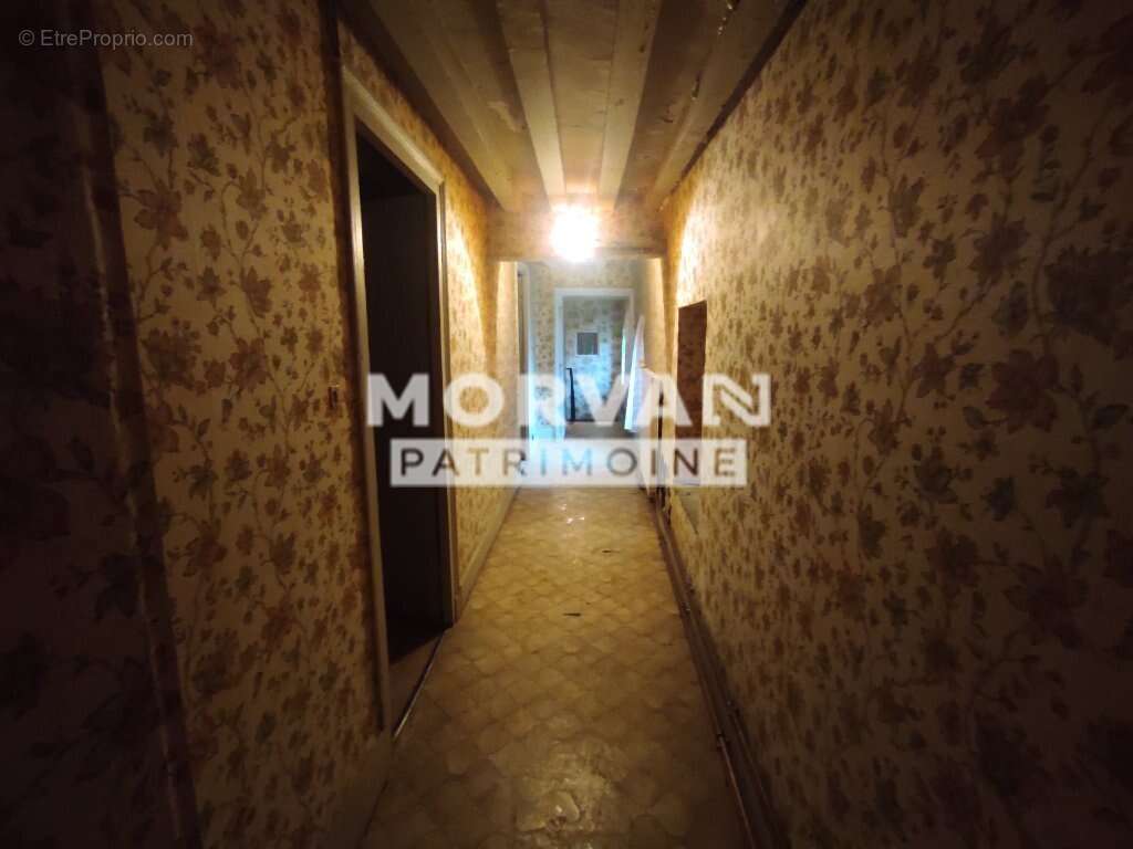 Maison à SAINT-HILAIRE-EN-MORVAN