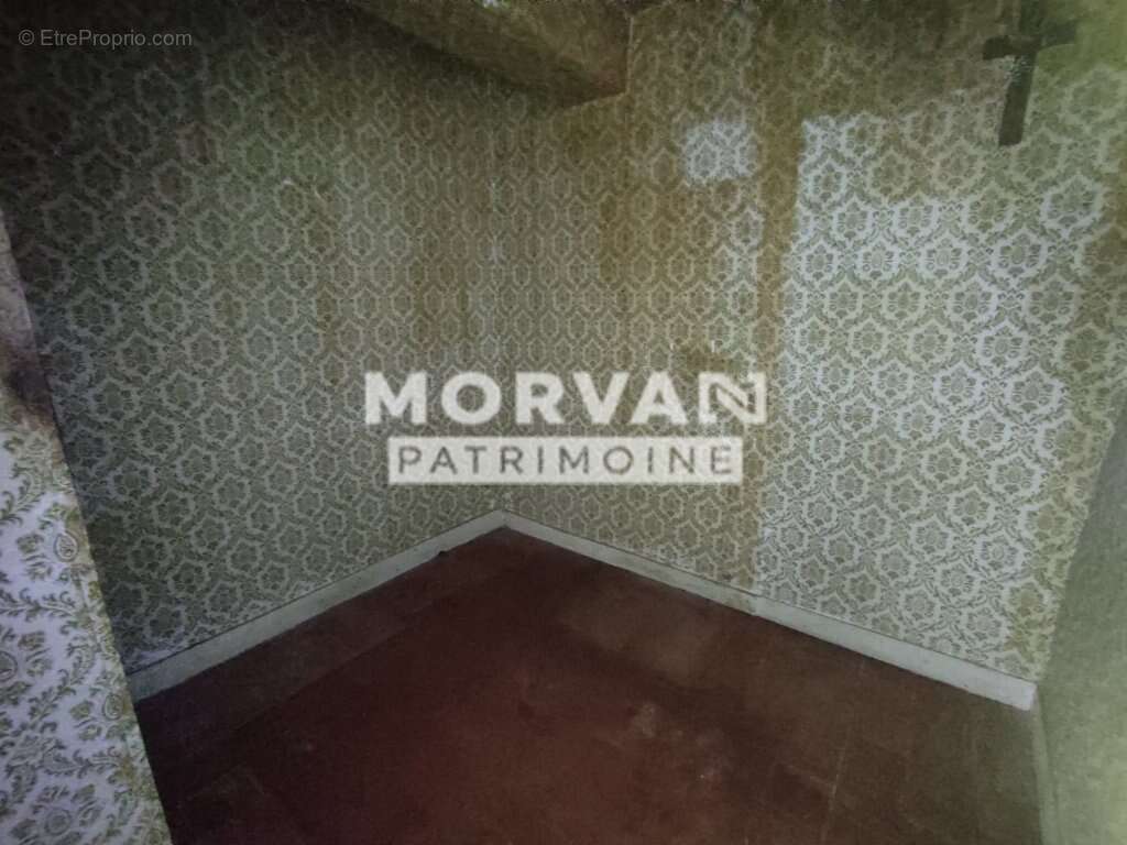 Maison à SAINT-HILAIRE-EN-MORVAN