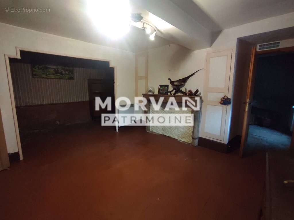 Maison à SAINT-HILAIRE-EN-MORVAN