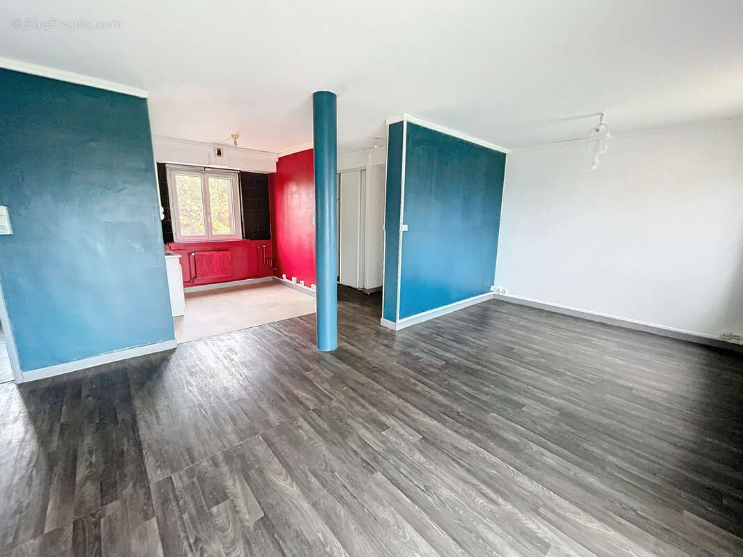 Appartement à GRAND-CHARMONT