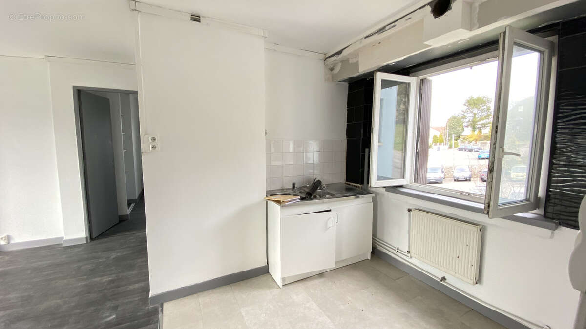 Appartement à GRAND-CHARMONT