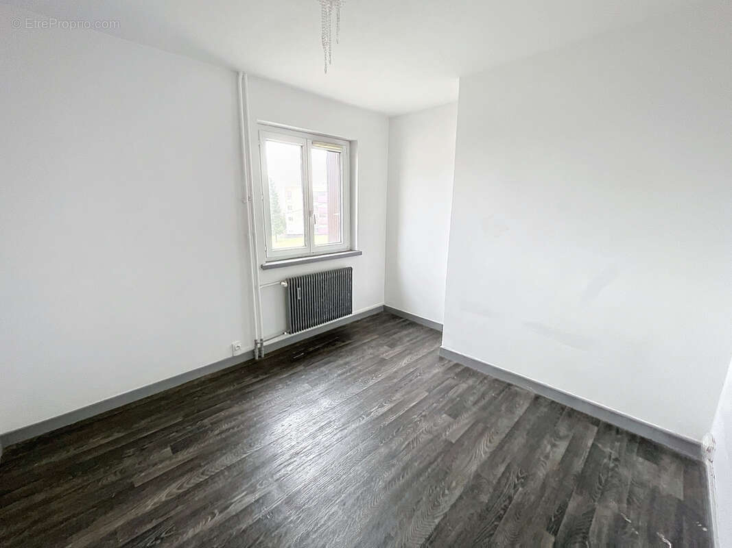 Appartement à GRAND-CHARMONT