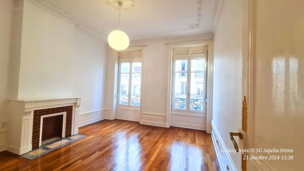 Appartement à SAINT-ETIENNE