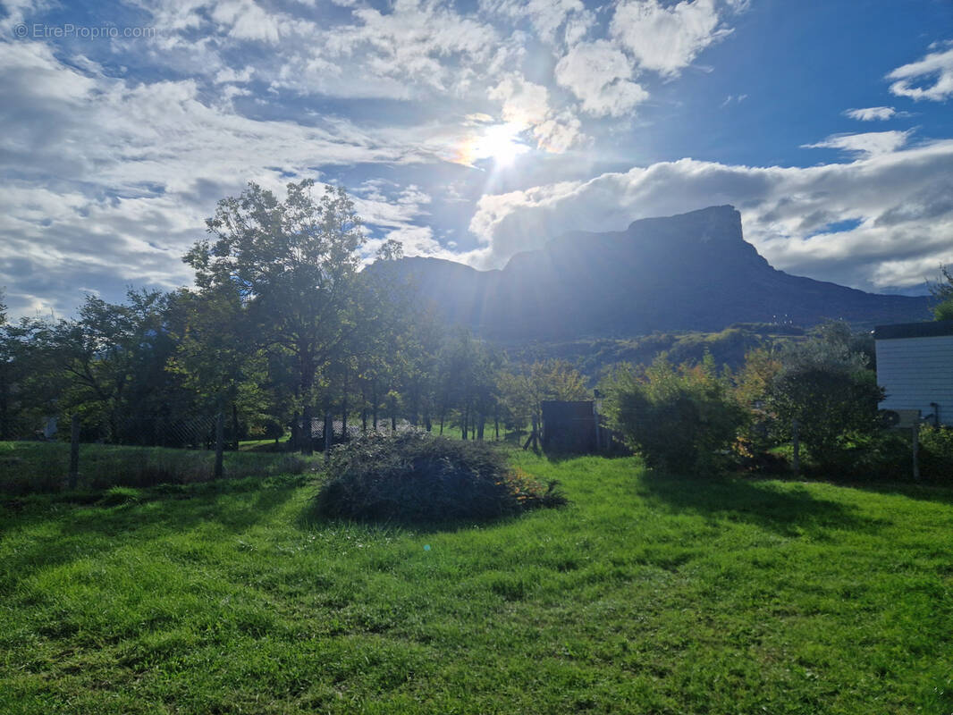 Terrain à MONTMELIAN