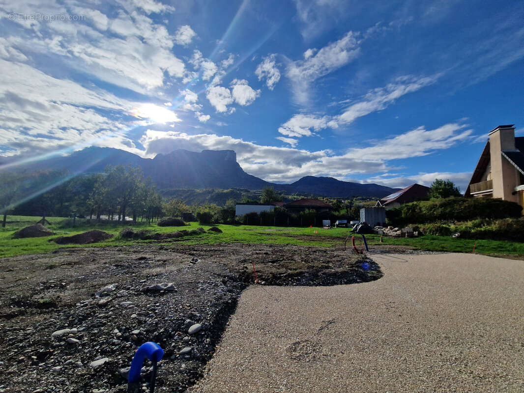 Terrain à MONTMELIAN