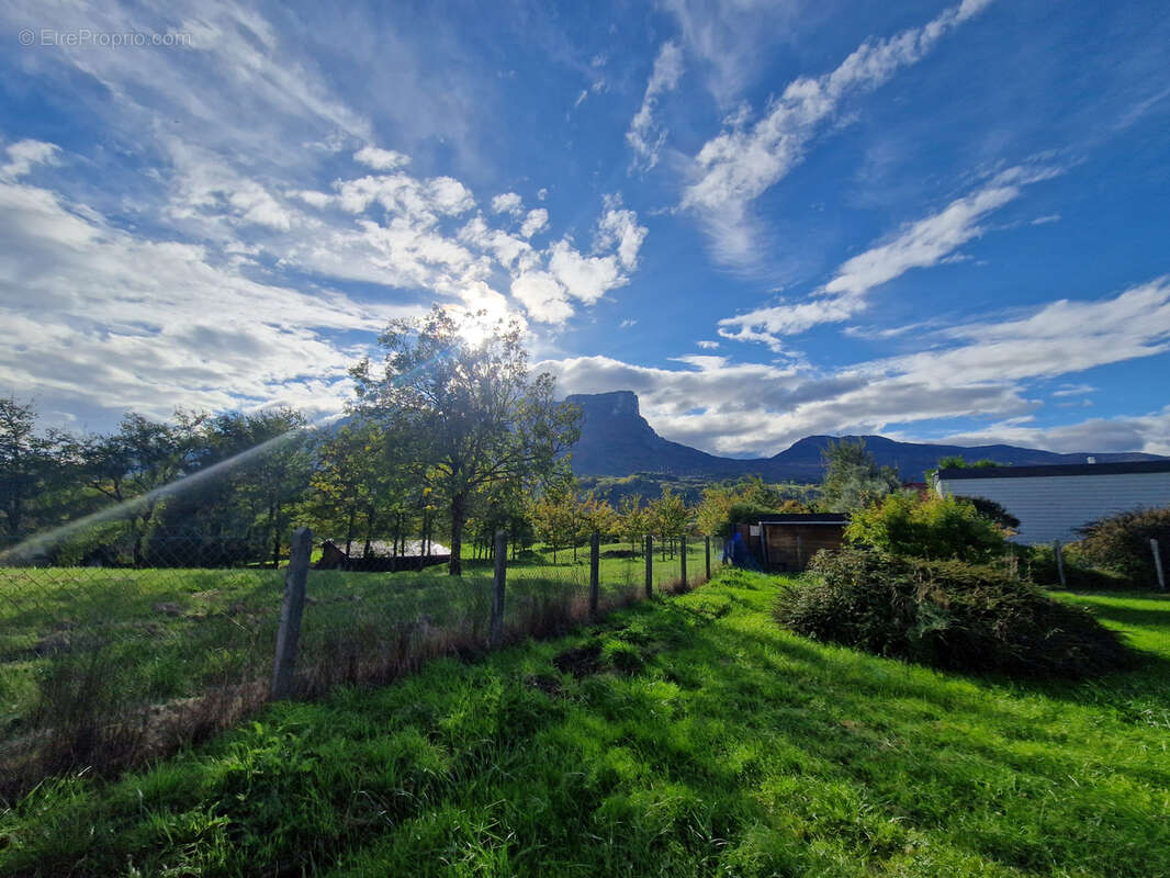 Terrain à MONTMELIAN