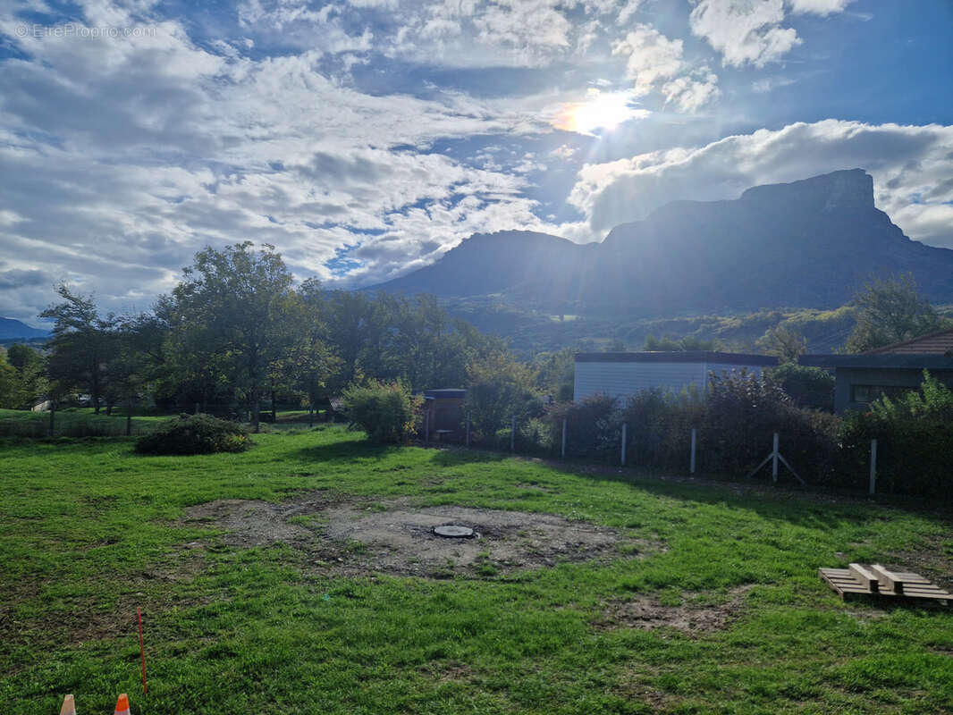 Terrain à MONTMELIAN