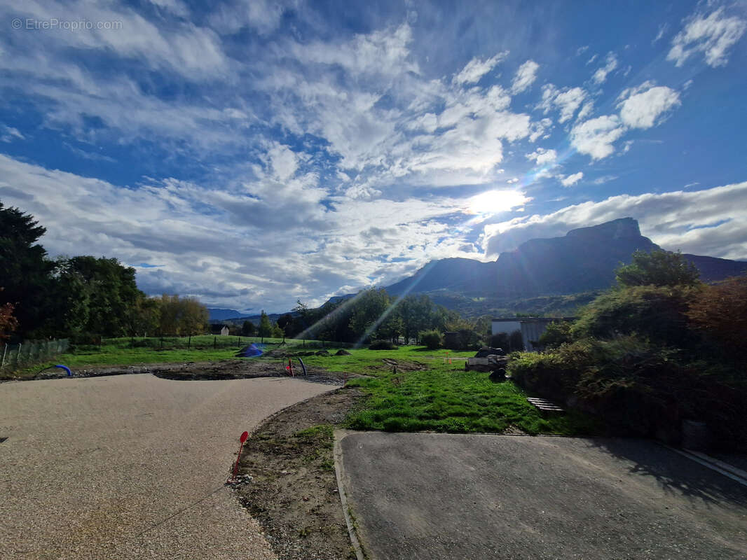 Terrain à MONTMELIAN