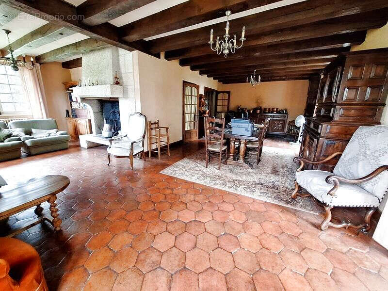 Maison à SAINT-MICHEL-LOUBEJOU