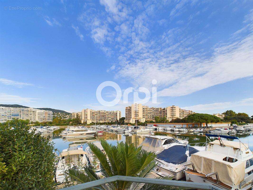 Appartement à MANDELIEU-LA-NAPOULE