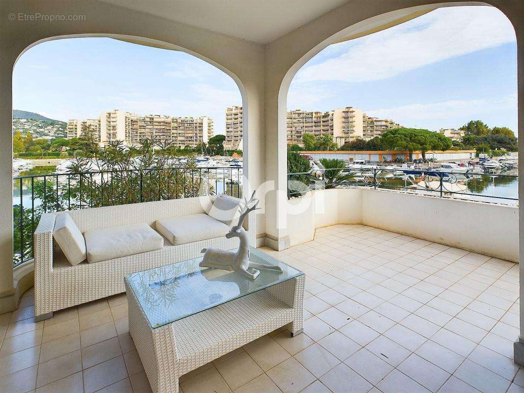 Appartement à MANDELIEU-LA-NAPOULE