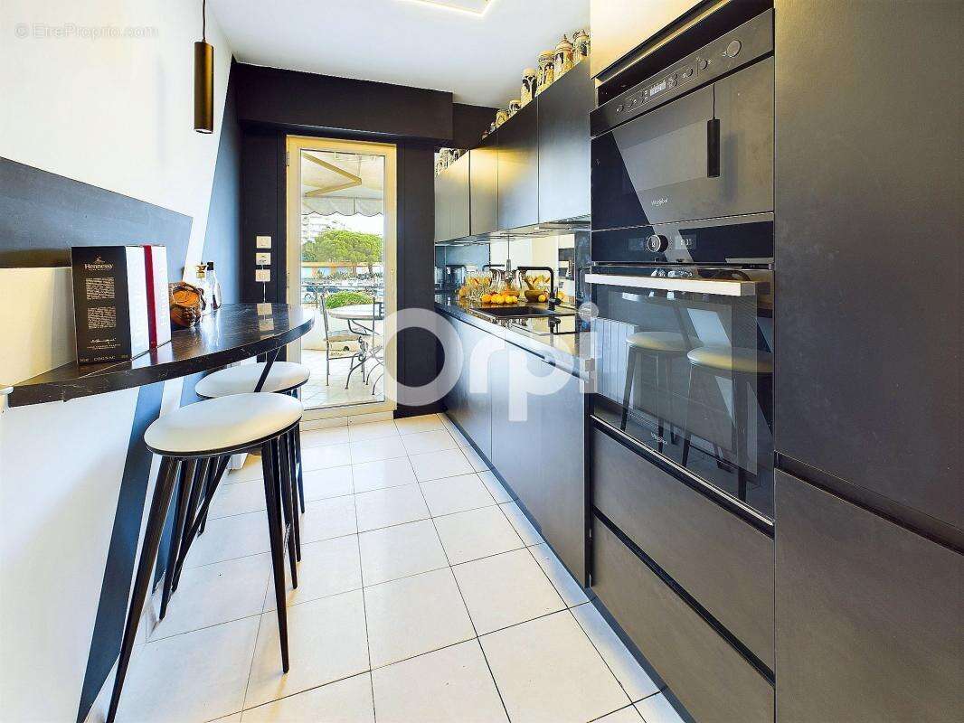 Appartement à MANDELIEU-LA-NAPOULE