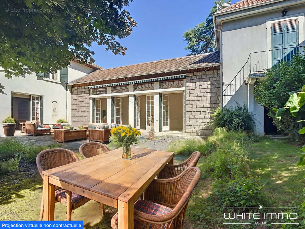 Maison à FRANCHEVILLE