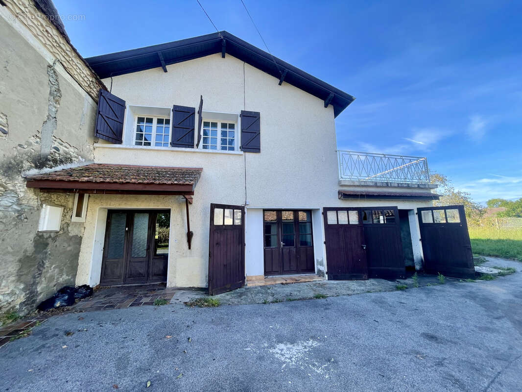 Maison à SAUVETERRE-DE-BEARN