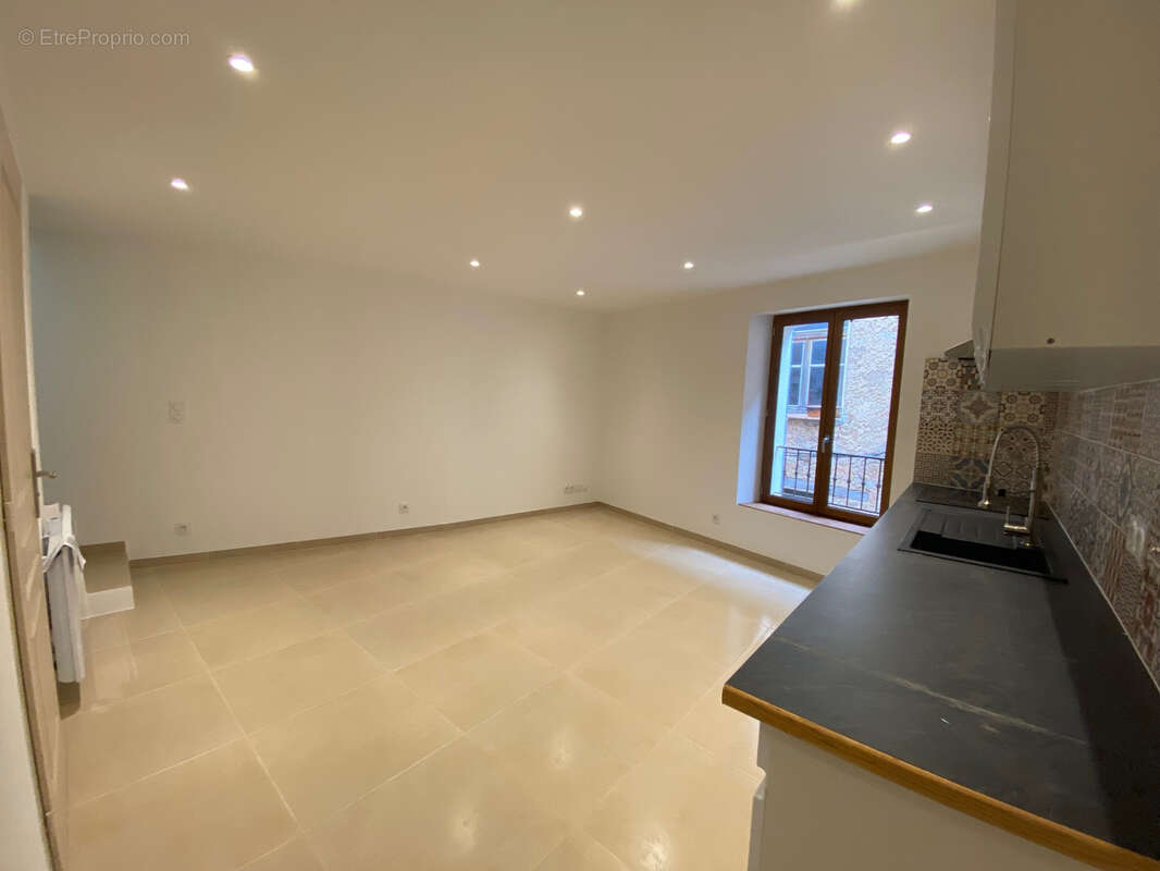 Appartement à LORGUES