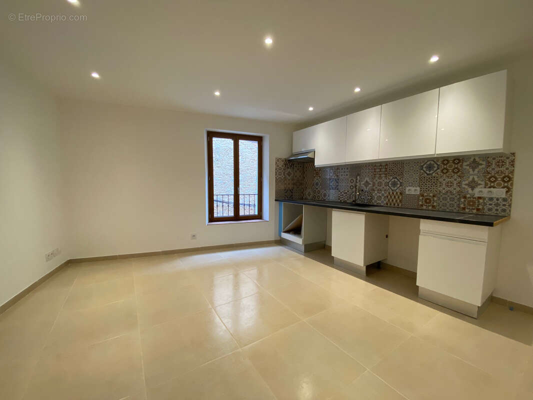 Appartement à LORGUES