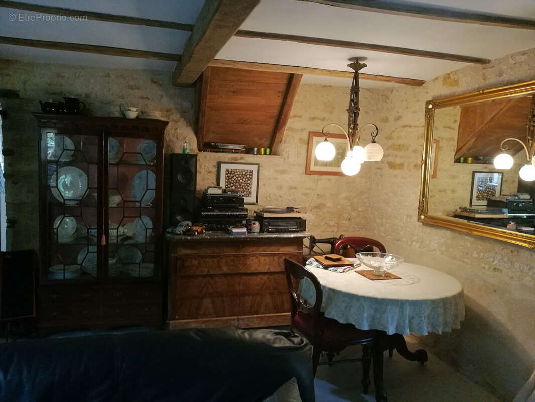 Maison à LA CAILLERE-SAINT-HILAIRE