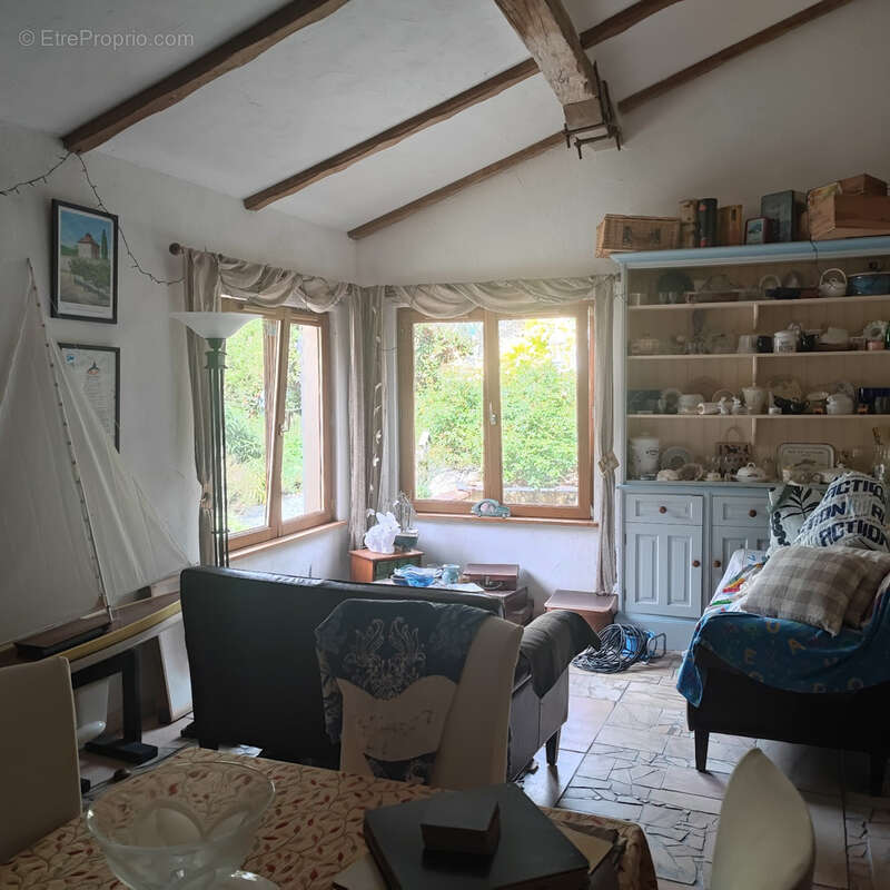 Maison à LA CAILLERE-SAINT-HILAIRE