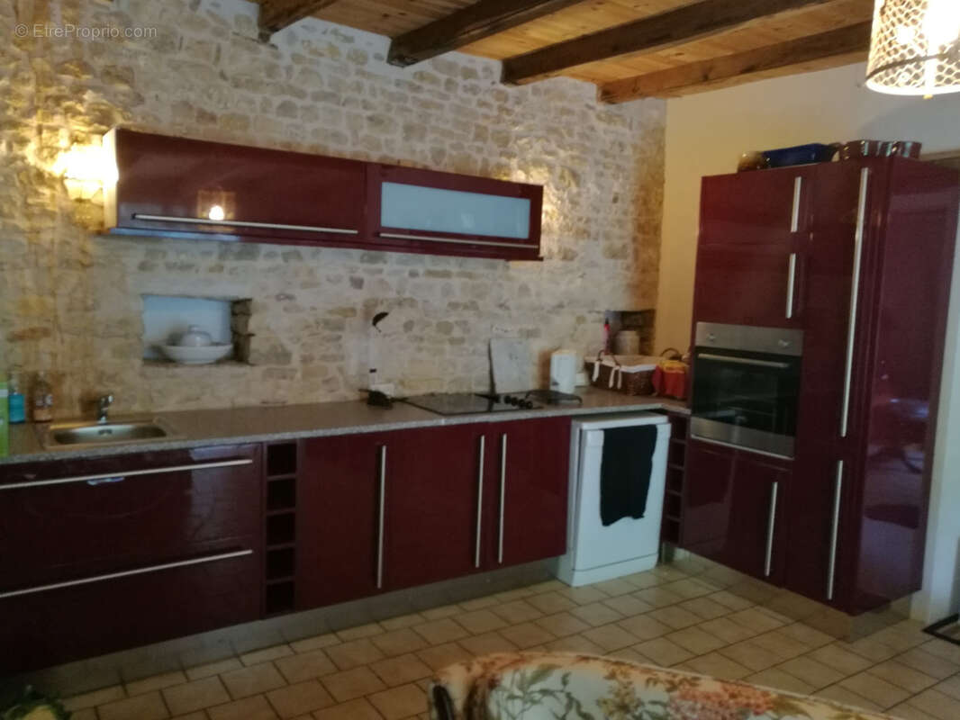 Maison à LA CAILLERE-SAINT-HILAIRE