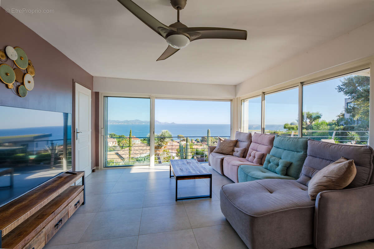 Maison à LES ISSAMBRES