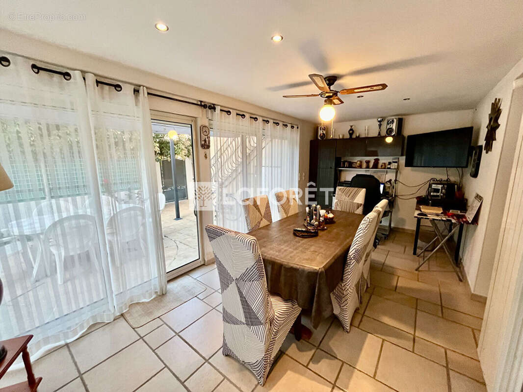 Maison à L'ISLE-SUR-LA-SORGUE