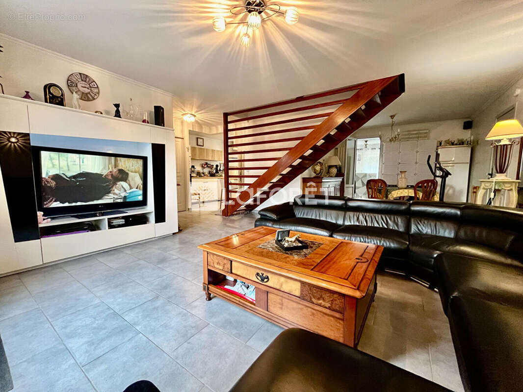 Maison à L'ISLE-SUR-LA-SORGUE