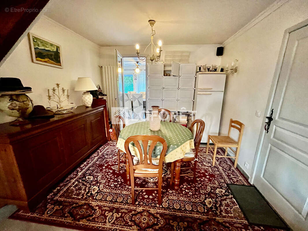 Maison à L'ISLE-SUR-LA-SORGUE