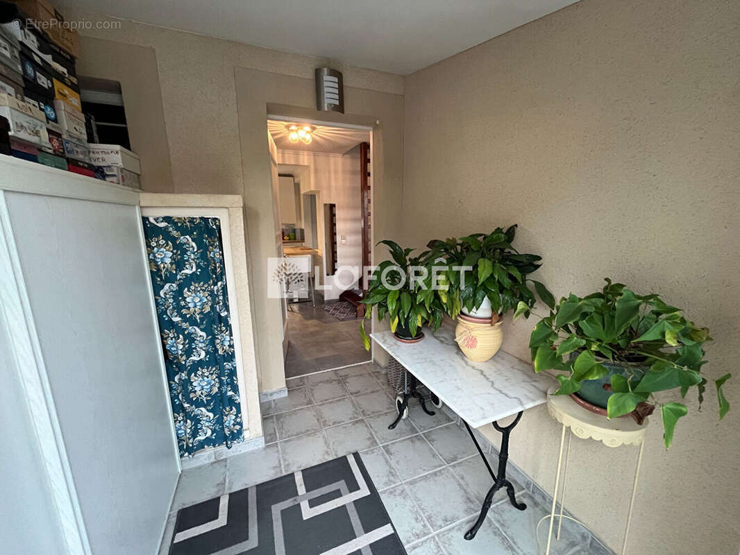 Maison à L'ISLE-SUR-LA-SORGUE