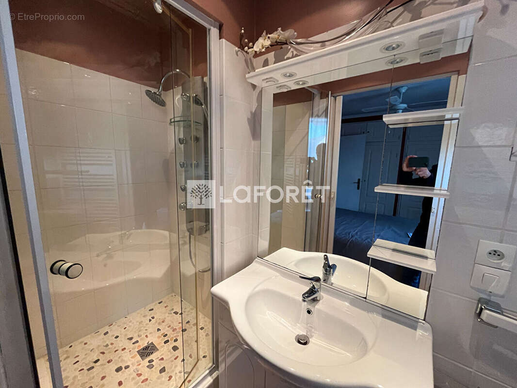 Maison à L'ISLE-SUR-LA-SORGUE