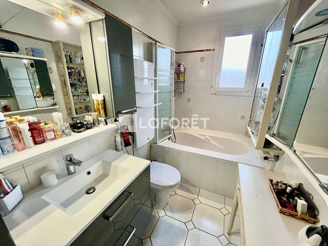 Maison à L'ISLE-SUR-LA-SORGUE