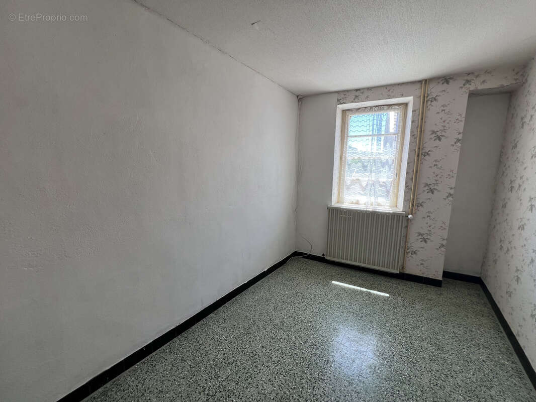 Maison à VIC-DES-PRES