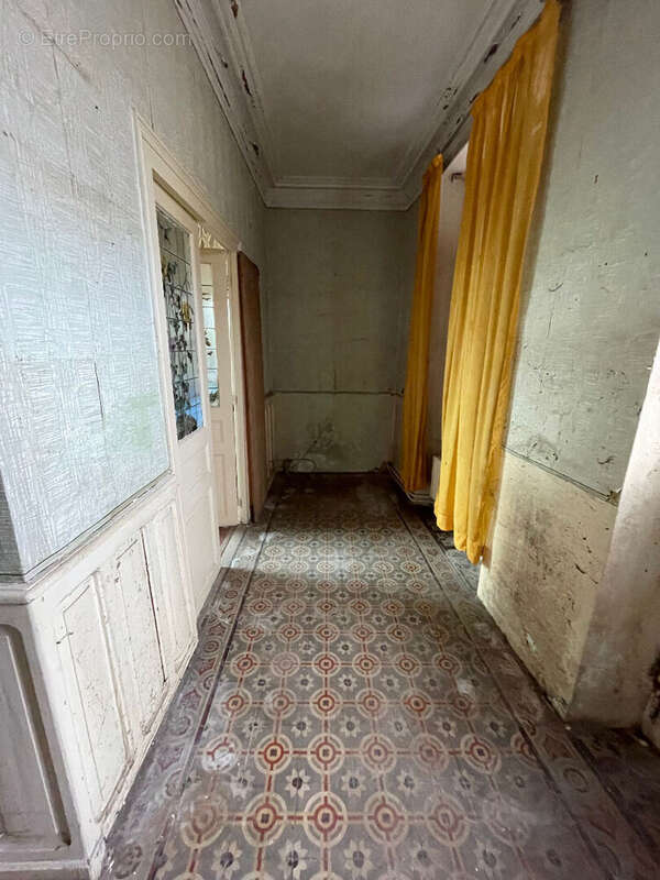 Maison à SACLAS