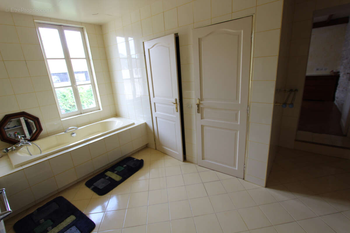 Maison à LA CHARITE-SUR-LOIRE