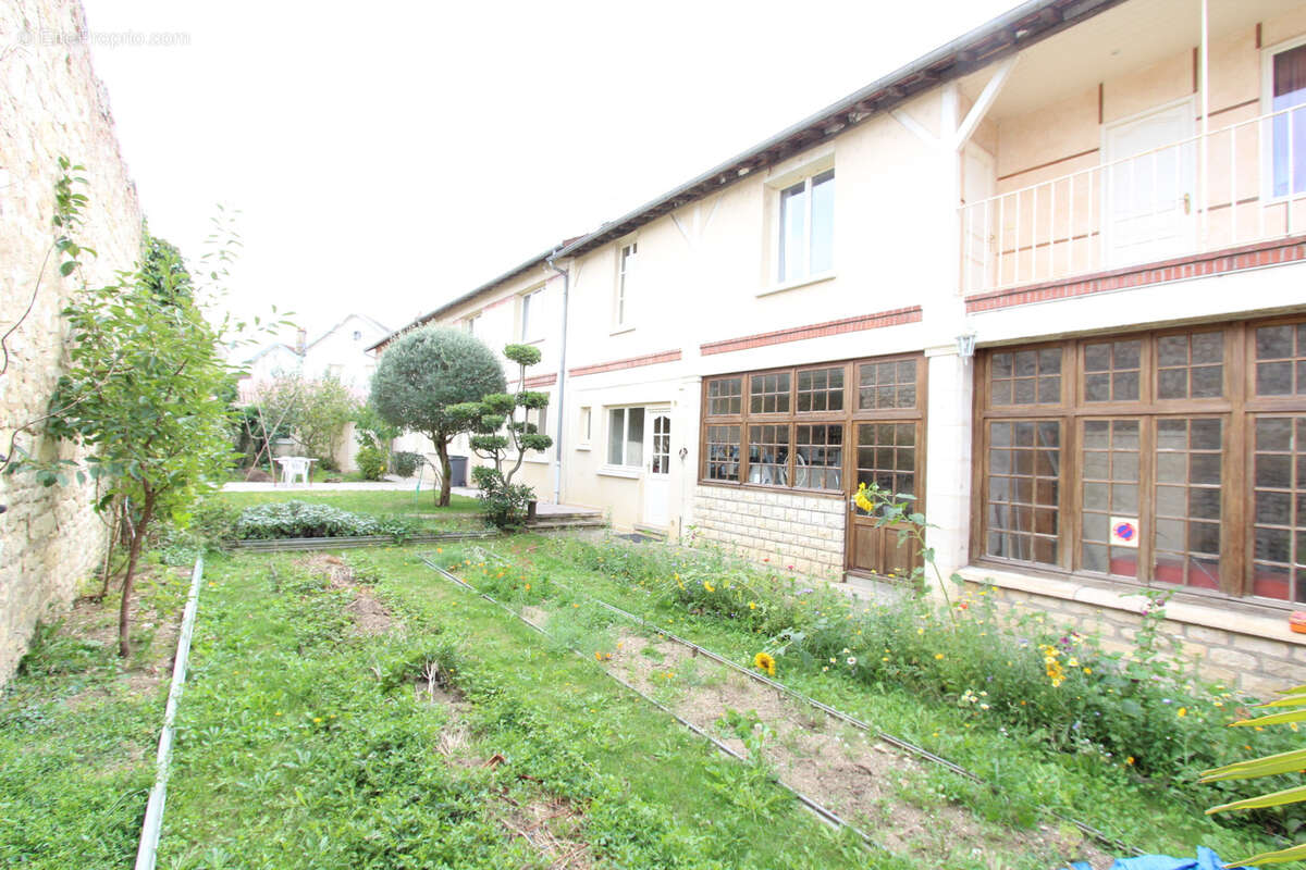 Maison à LA CHARITE-SUR-LOIRE
