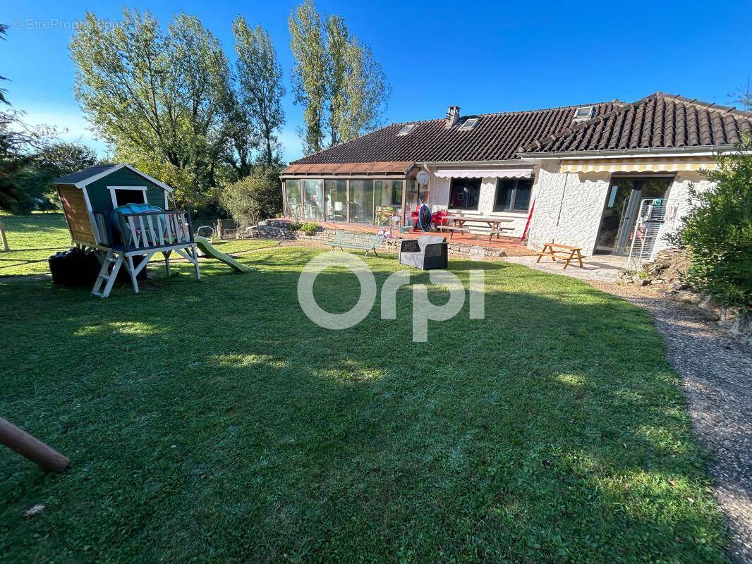 Maison à TERRASSON-LAVILLEDIEU