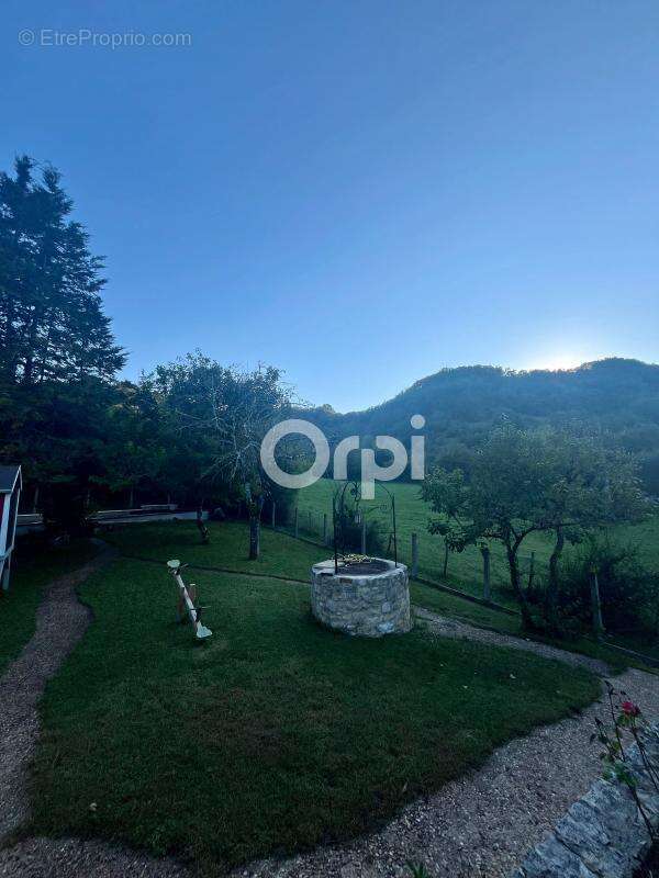 Maison à TERRASSON-LAVILLEDIEU