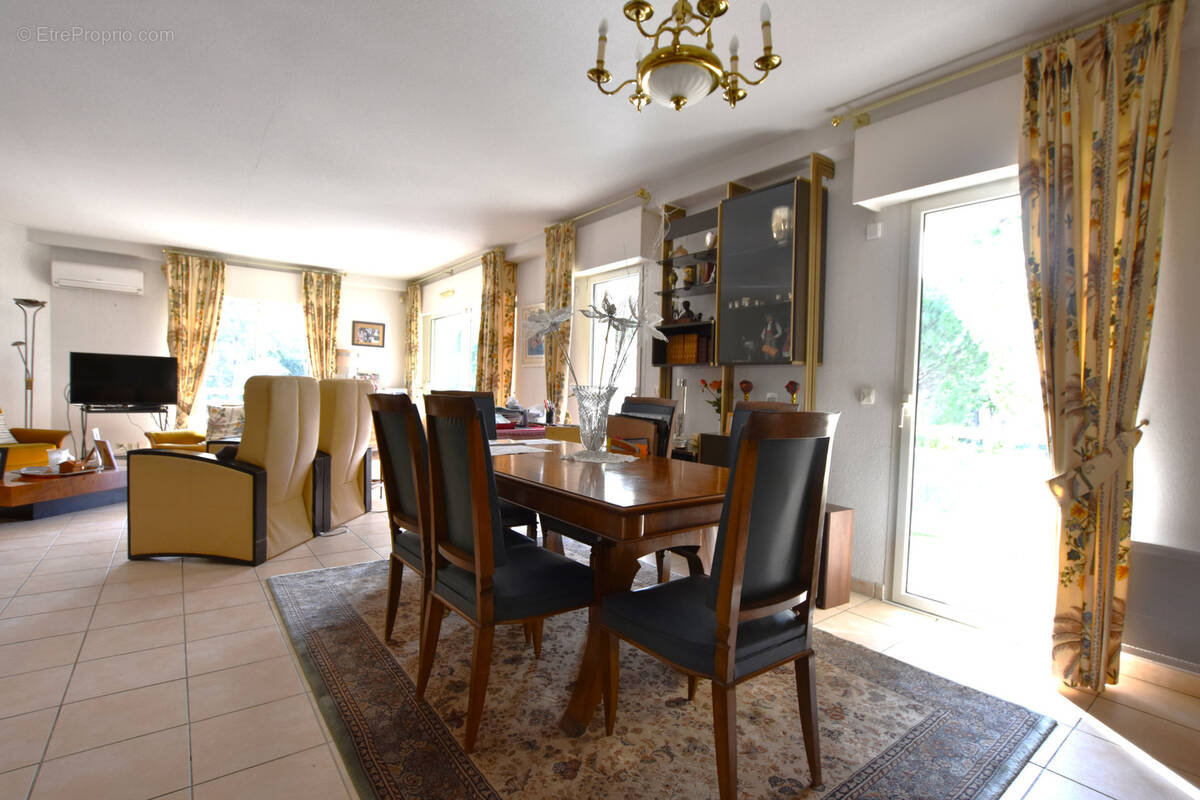 Appartement à SAINT-RAPHAEL