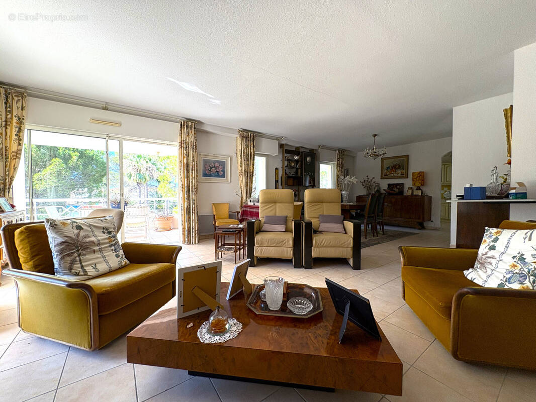 Appartement à SAINT-RAPHAEL