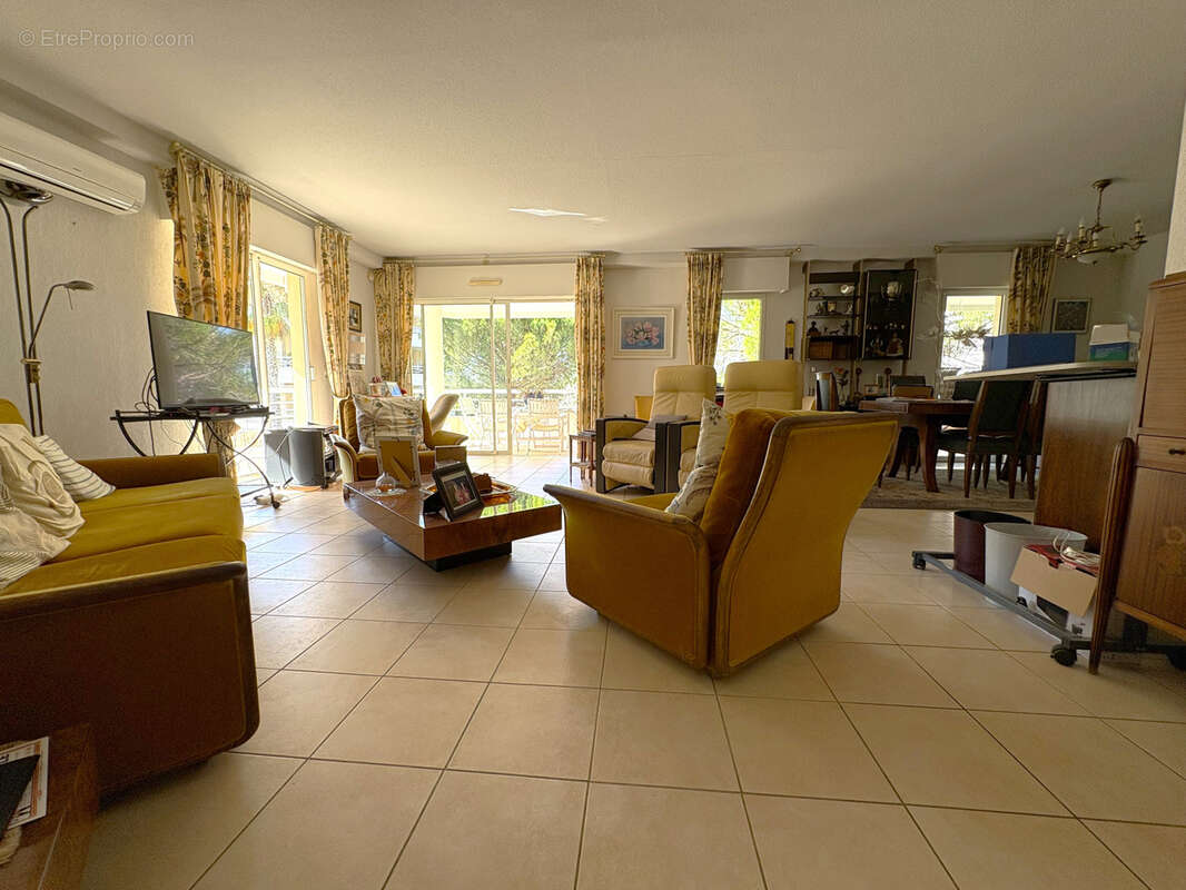Appartement à SAINT-RAPHAEL