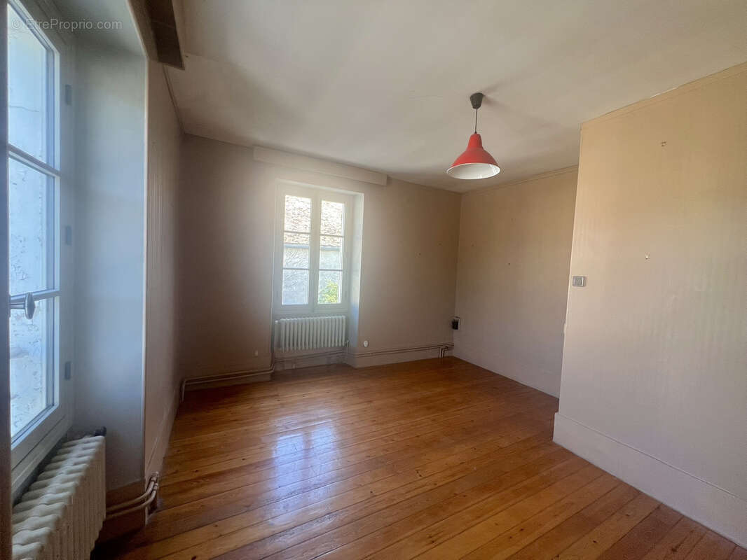 Maison à VILLIERS-LE-MAHIEU