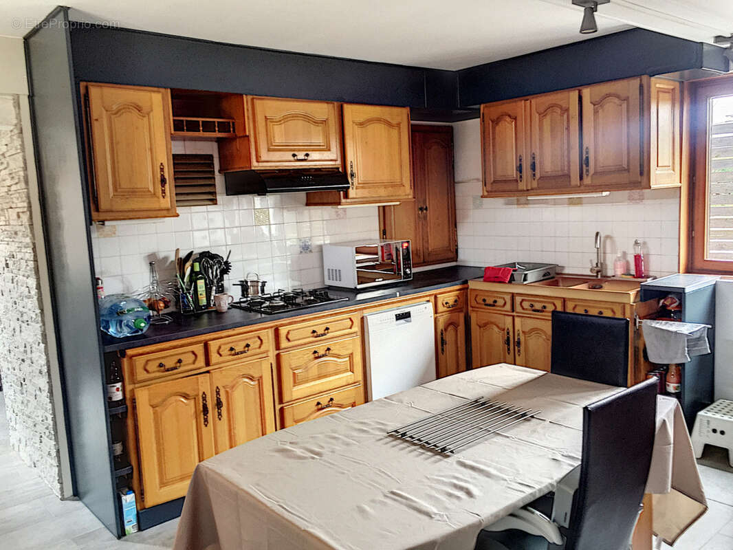 Maison à ESTREES-LES-CRECY