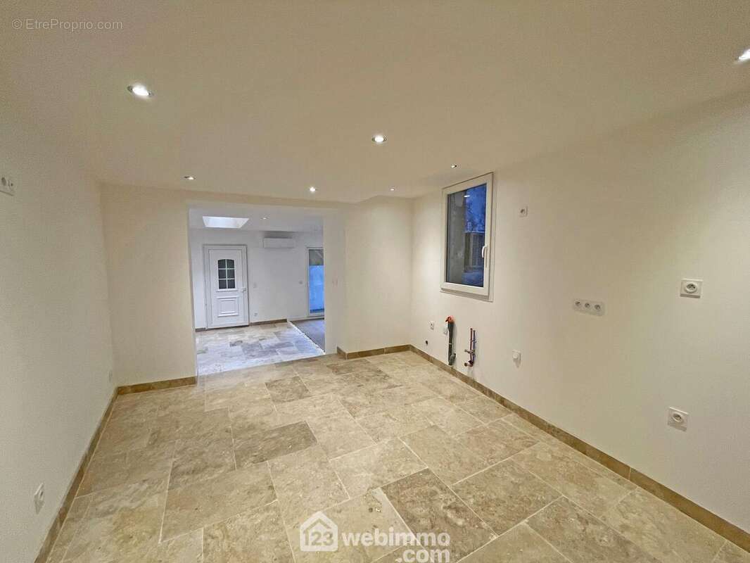 Appartement à L&#039;ISLE-SUR-LA-SORGUE