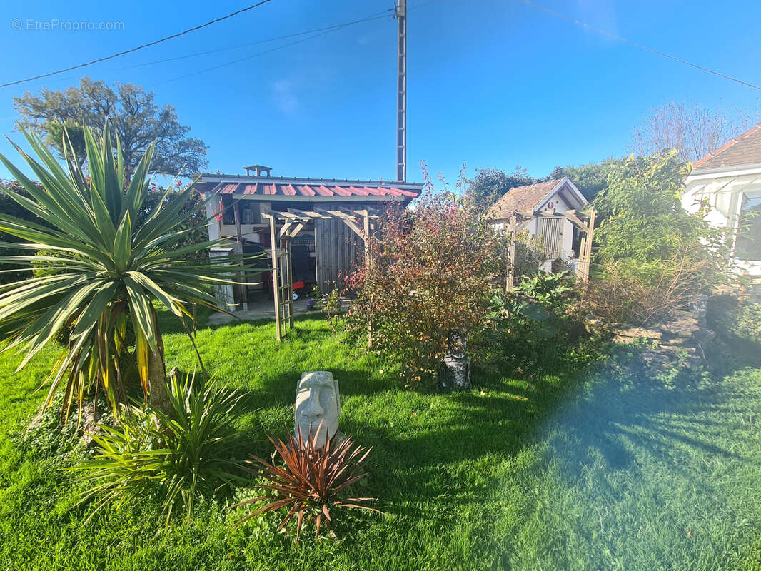 Maison à SAINT-GERMAIN-LES-BELLES