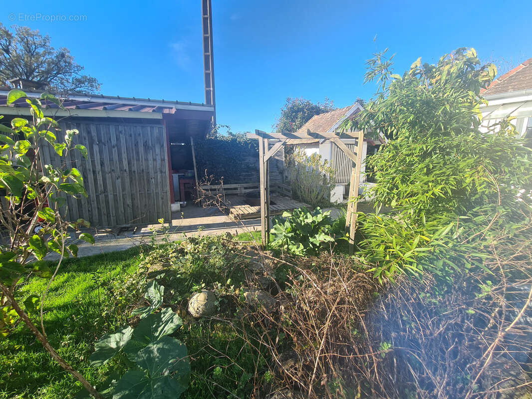 Maison à SAINT-GERMAIN-LES-BELLES