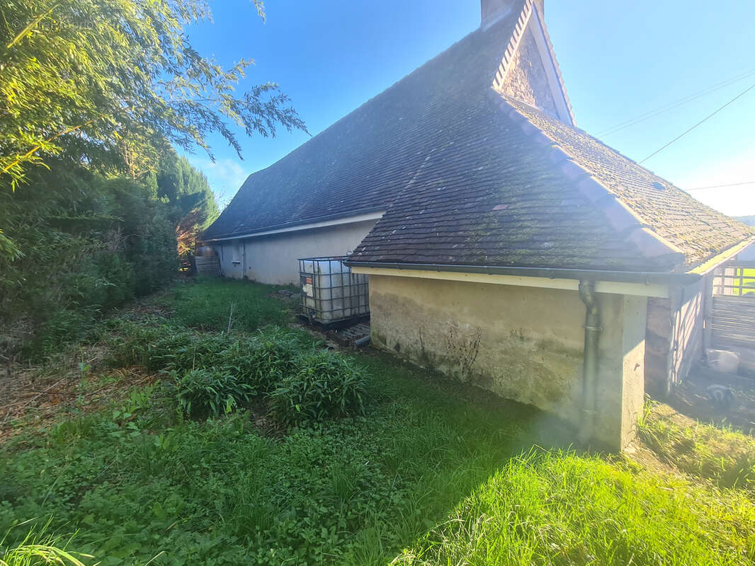 Maison à SAINT-GERMAIN-LES-BELLES